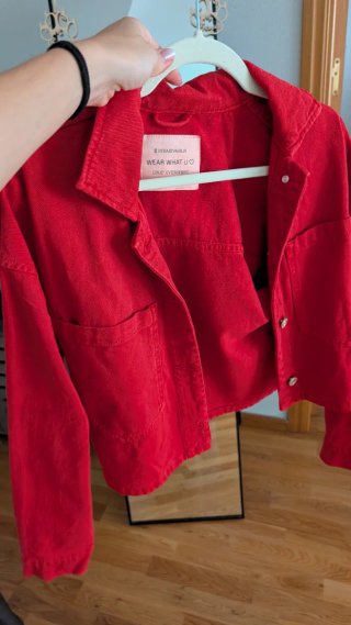Chaqueta Stradivarius Roja Talla XS