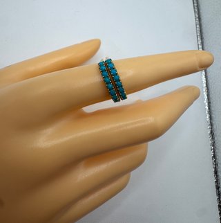 Anillo de oro 18 kt con turquesas