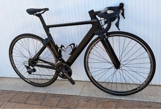 Bicicleta de carretera CANYON full carbon
