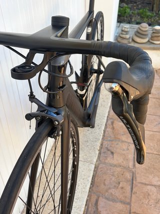 Bicicleta de carretera CANYON full carbon