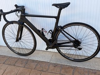 Bicicleta de carretera CANYON full carbon