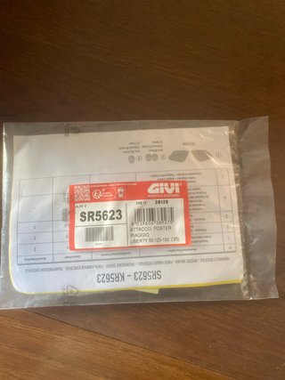 GIVI SR5623 Attacco Poster Piaggio Liberty