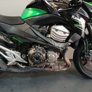 Kawasaki Z800e 2015 A2