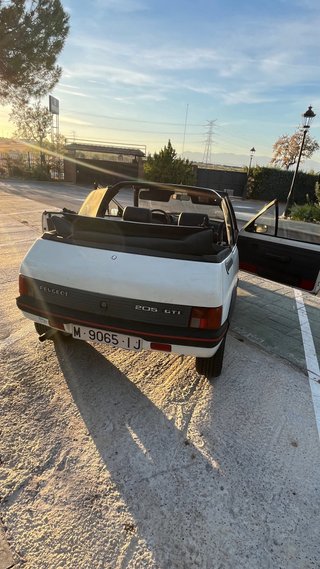 Peugeot 205 CTI - Histórico