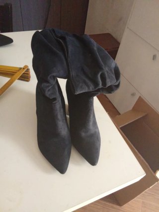 Stivali alti neri