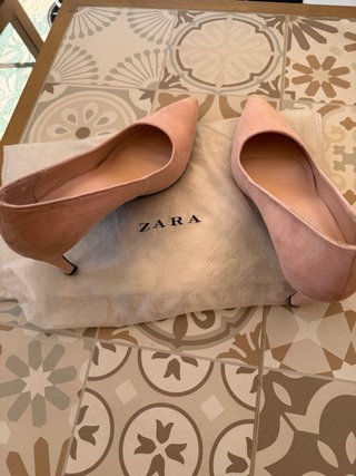 Zapatos de tacón Zara rosa