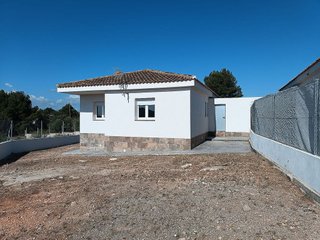 Chalet en alquiler en Urbanizaciones en Llíria