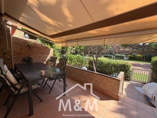 Casa adosada en alquiler en La Pineda en Castelldefels