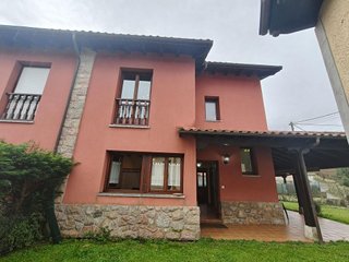 Casa pareada en venta en Celorio-Poó-Parres en Llanes