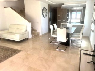 Casa pareada en alquiler en La Cala Golf - Lagar Martell en Mijas