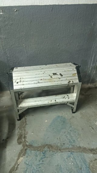 Taburete de trabajo 1 peldaño