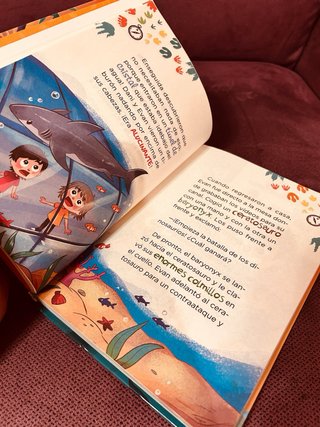 2 Libros Dani y Evan | Aventuras Dinosaurios