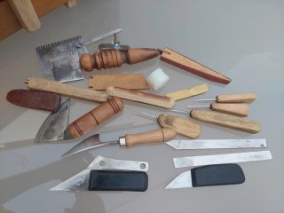 Antigua caja herramientas guarnicionero madera
