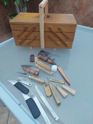 Antigua caja herramientas guarnicionero madera