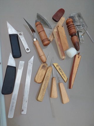 Antigua caja herramientas guarnicionero madera