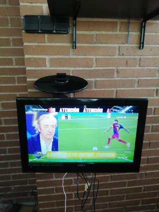Televisión OKI pequeña
