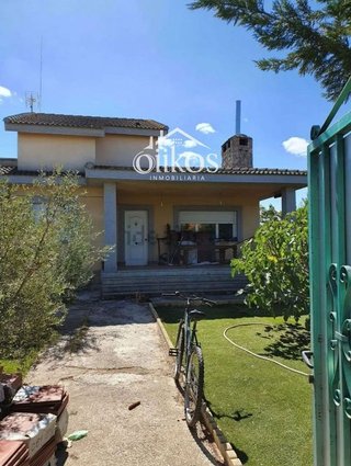 Chalet en venta en Calvarrasa de Arriba