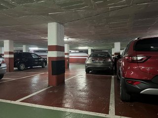 Garaje en venta en Pubilla Cases en Hospitalet de Llobregat, L´