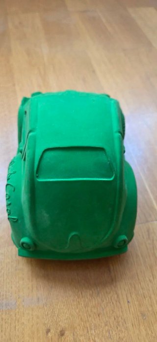 Coche de caucho natural para niño