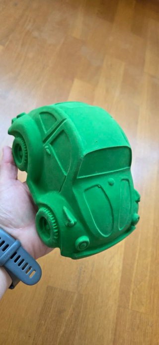 Coche de caucho natural para niño