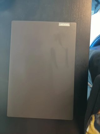 Portátil Lenovo V15 Gris