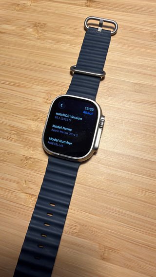 Apple Watch Ultra 2 – Muy buen estado + correa ext