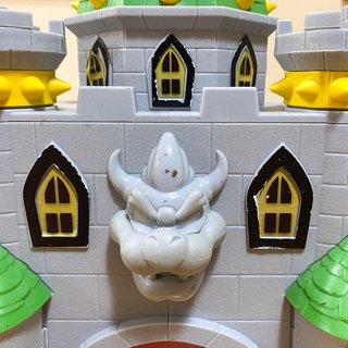 Nintendo Super Mario Deluxe Bowser Castle Playset