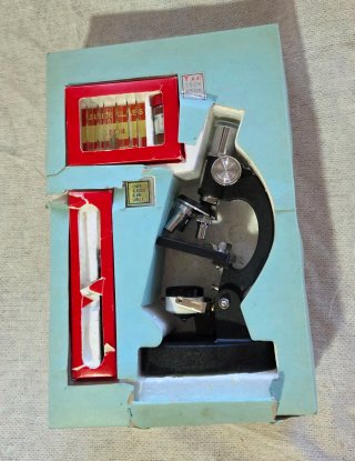 Microscopio Vintage Japonés Y-5008 (Años 70/80)