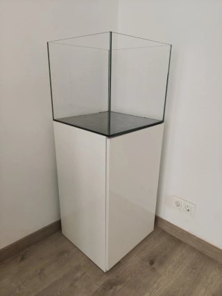 Acuario 80L con mueble blanco