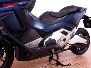 HONDA FORZA 750