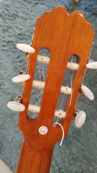 Guitarra Admira Paloma actual en catalogo+Funda
