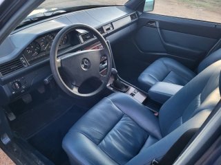 Mercedes-Benz E260 1986