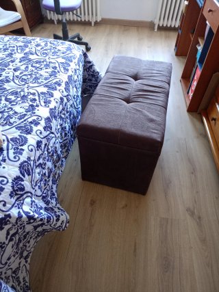 Baúl acolchado de tela  marrón