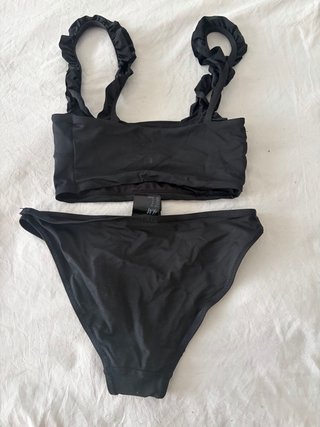 Bikini H&M negro volantes Talla S