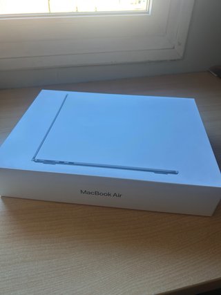 MacBook Air 13' M3 8GB 256GB Gris Espacial