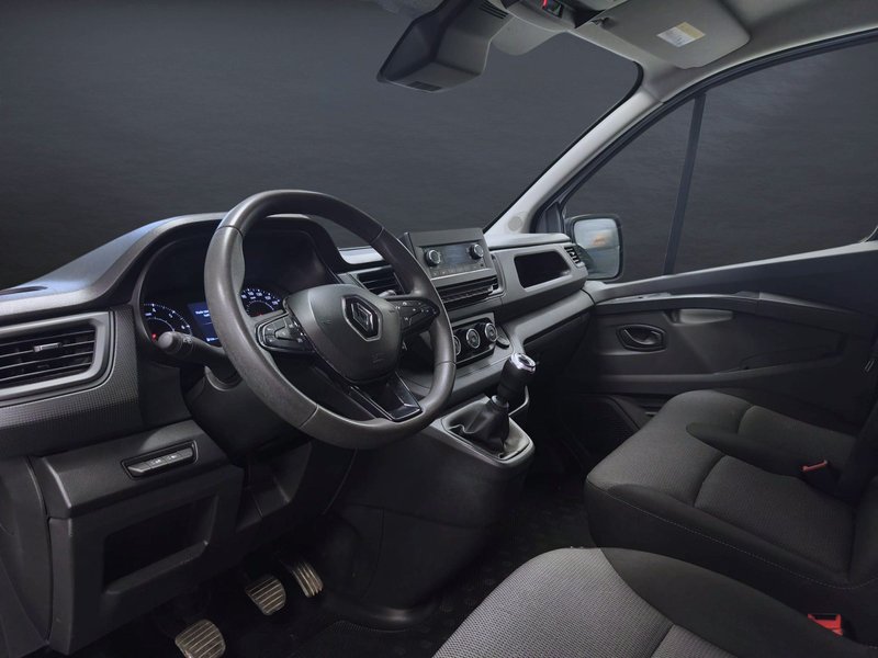 Renault Trafic 2022, foto 10