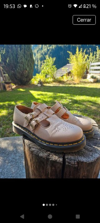 Dr. Martens Mary Jane Beige