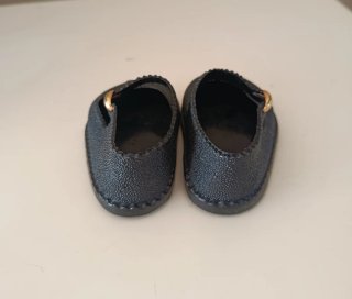 Zapatos negros para muñeca grande