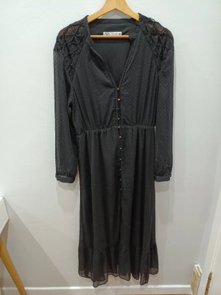 Vestido negro Zara manga larga