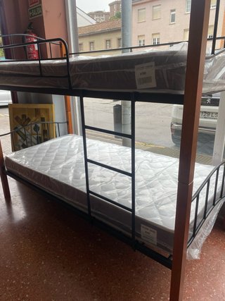 Litera de forja y madera