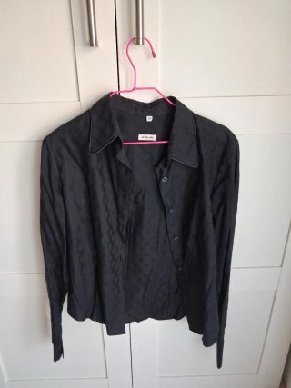 Lote 3 camisas (negra, rosa, cuadros)