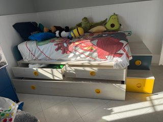 Cama infantil con cajones y escalones y escritorio