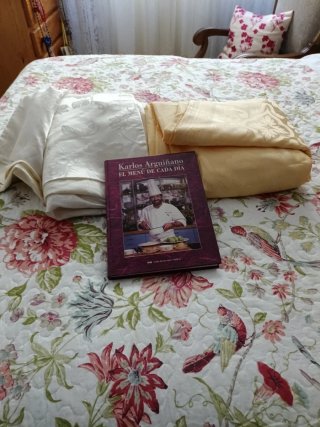 Fundas nórdicas y libro de cocina