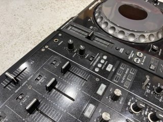 2x Pioneer CDJ-2000 Nexus + DJM-900 Nexus