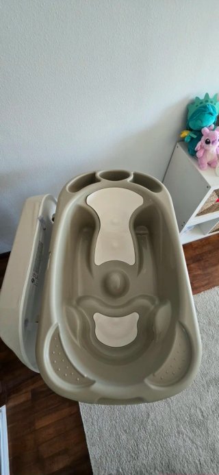 Cambiador y bañera portátil para bebé