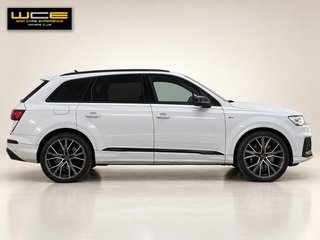 Audi Q7 Black line 55 TFSIe 280kW(381CV) qua tip