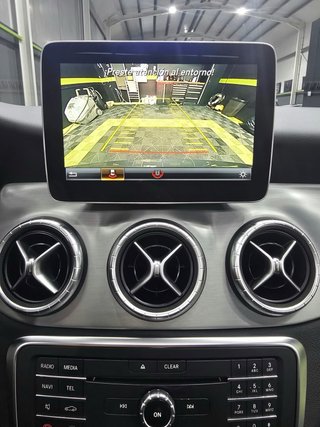 Mercedes-Benz Clase CLA 200d AMG LINE