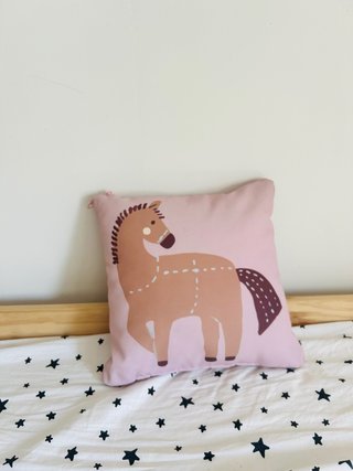 almohada cojín de lectura infantil