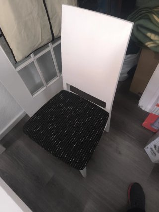 Mesa y 4 Sillas Comedor