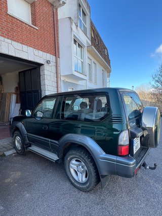 Toyota Land Cruiser 90 2003